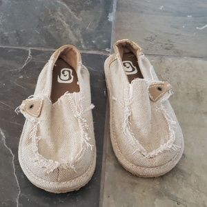 Boys slip ons size 12